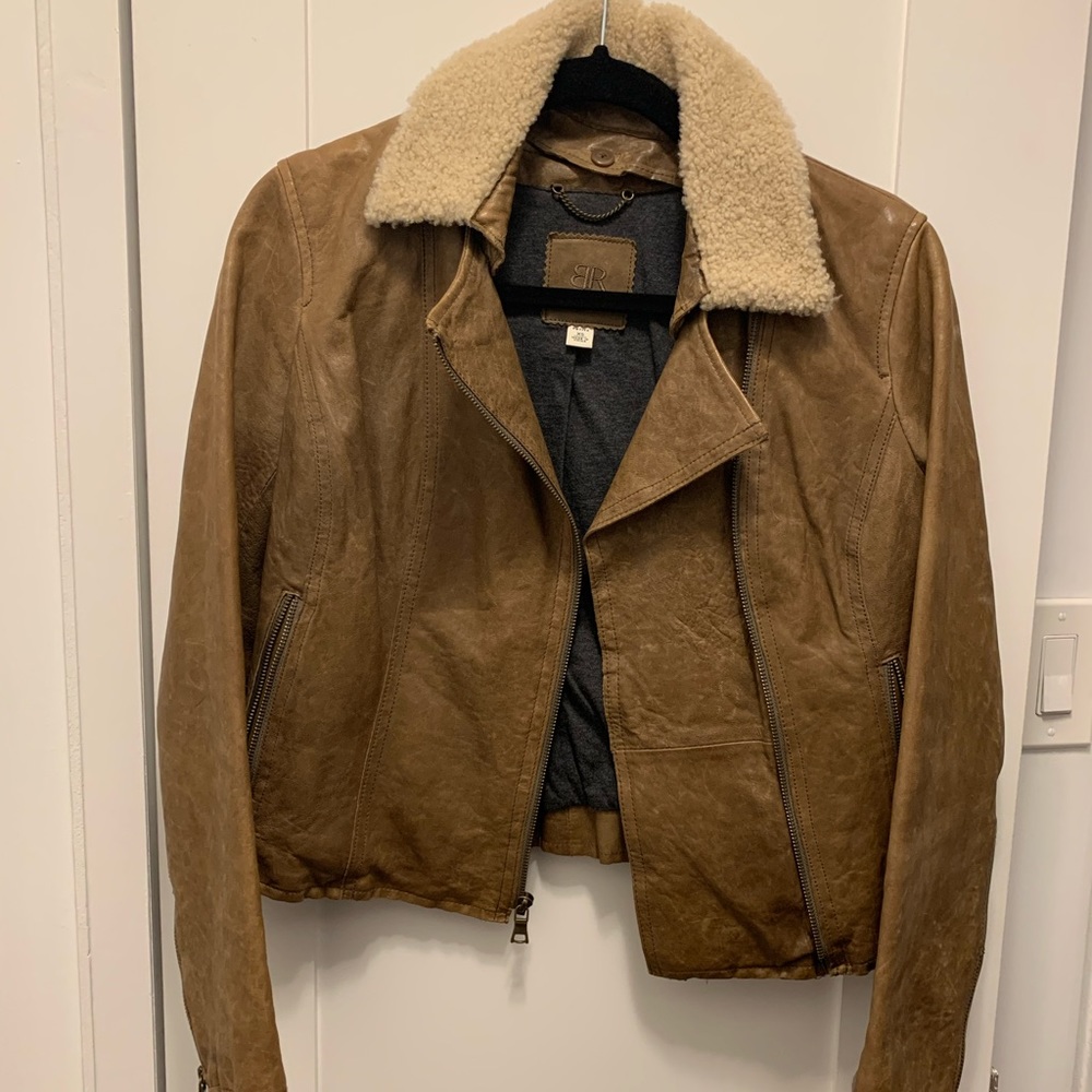 Tan leather jacket with convertible fur collar